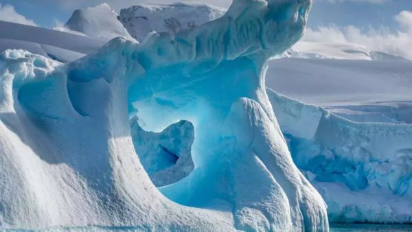 Scientists discover 40-million-year-old river system hidden beneath Antarctic ice!